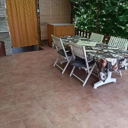 Agancs Vendeghaz Konukevi Balatonszárszó